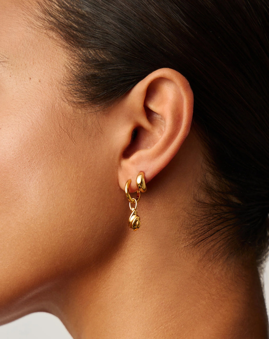 Savi Ridge Droplet Charm Earrings